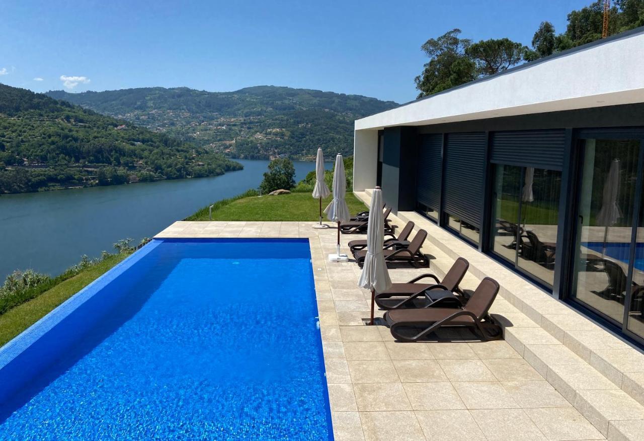 Homestay Casa De Ribadouro *